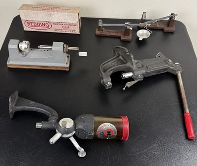 LOTE DE EQUIPOS DE RECARGA CH POLVO MEDICIÓN PRENSA ENROJECIMIENTO ESCALAS ESTUCHE RECORTADOR++ Foto 1 de 4