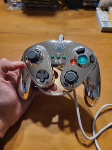 Nintendo Wii Metal Mario Wired Silber Fight Pad Game Controller Gamecube Style - Bild 1 von 6