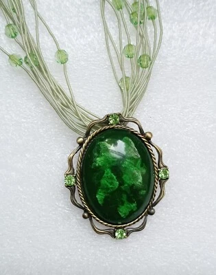 Halskette Modekette Bänderkette  grüner ovaler Anhänger Strass Modeschmuck  - Bild 1 von 4