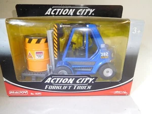 ++ 1:16 REALTOY ACTION CITY Pullback Rückzug Gabelstapler Fork Lift NEU OVP - Picture 1 of 5