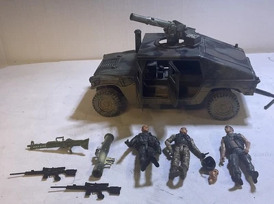1:18 BBI Elite Force U.S Army M1114  Humvee w/ Figures & Accessories (lot of 11) - Image 1 of 4
