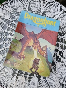 Avalon Hill DRAGONHUNT Vintage Bookcase Game 1982 unpunched - Picture 1 of 12