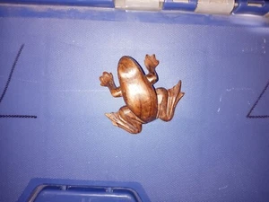 Vintage Hard Wood Carved Figurine Frog Toad Amphibian Small 3" - Picture 1 of 9