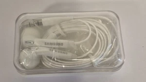 Samsung Galexy Earbuds. Open Box But Sealed. 3.5mm Jack. - Picture 1 of 5
