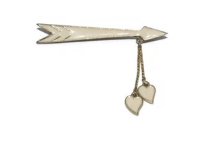Monet Gold Off White Enamel Pin Arrow Dangling Hearts Brooch Vintage Jewelry - Picture 1 of 4