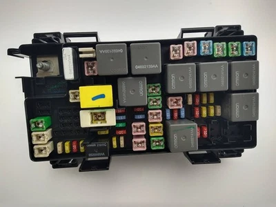 Bloque de relé de caja de fusibles 56049720AR OEM Dodge Grand Caravan Journey 2008-2009 ✅ Foto 1 de 4