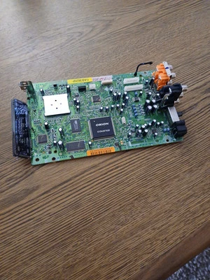 Placa de circuito Orion ICQK067620 de um DVD player Sony  - Imagem 1 de 4