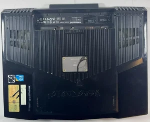 Carcasa inferior base Dell Alienware M15x con chasis central y puerta cubierta ram - Imagen 1 de 12