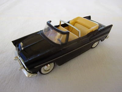 Norev n°91 - Simca Présidentielle 1958 - 1/43 - Photo 1/4