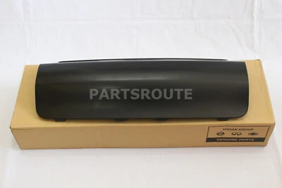 Cubierta de llenado de parachoques trasero OEM 85018-1LA0H Infiniti QX56 2011-2013 QX80 2014-2017 Foto 1 de 4