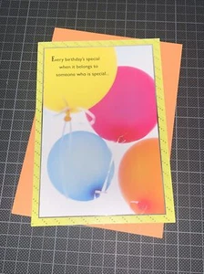Tarjeta de cumpleaños Hallmark: globo colorido para alguien especial suerte de saber que sonríes - Imagen 1 de 5