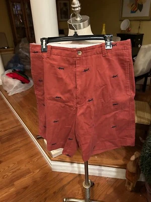 PANTALONES CORTOS ROUNDTREE & YORKE marca registrada para hombre en granate con patrón de pez espada talla 34 Foto 1 de 4