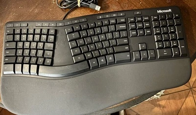 Microsoft LXM-00001 Model 1878 Wired USB 2.0 Ergonomic Keyboard Black  - Image 1 of 4