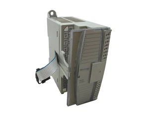 Allen-Bradley 1762-OW16 MicroLogix Relay Output Module - Picture 1 of 4