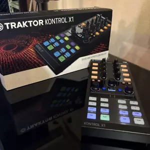 Native Instruments Traktor Kontrol X1 Mk2 dj Controller funktionstüchtig guter Zustand - Bild 1 von 2