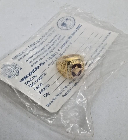 1992 Championship Minnesota Twins Baseball World Series Souvenir Ring new sealed Cover