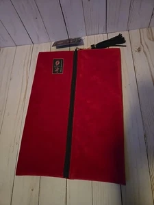 Makeup Junkie Bag Large Pink with Lips Zipper Velvet New With Tags - Picture 1 of 2