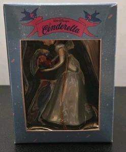 Grolier Collectibles Walt Disney's Cinderella Christmas Ornament - Picture 1 of 6