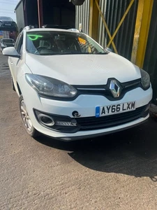 2016 Renault Megane Dynamique Nav Dci Headlight Bumper Breaking Whole Vehicle - Picture 1 of 2