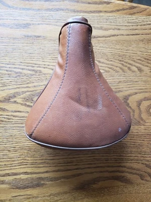 Asiento de bicicleta de cuero sintético marrón vintage para personas con muelle helicoidal hecho en EE. UU. Foto 1 de 4