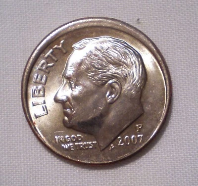 2007P Roosevelt Dime Mint Error - 10c -Broadstrike @ 10 - 1 o'clock  Unc. (850n) - Image 1 of 4