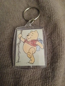 Llavero Winnie The Pooh vendedor de Estados Unidos Disney - Imagen 1 de 1