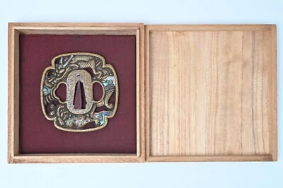 Tsuba Japanese antique Suaka (copper) Mumei Doro shippo dragon tiger design Edo - Image 1 of 4