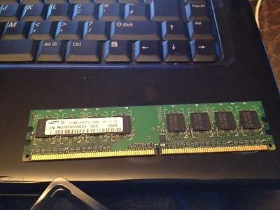 Samsung 512MB desktop memory - Image 1 of 2