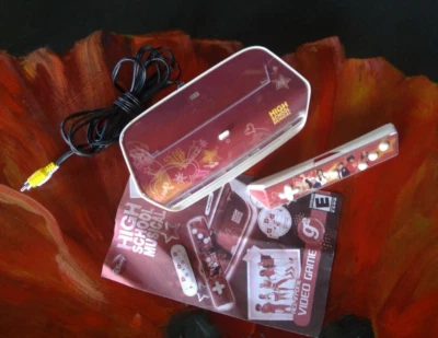 高中音乐一体视频游戏状况完好 — 第 1/2 张图片