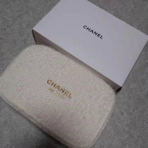Pochette Chanel nouveauté du Japon - Photo 1 sur 5