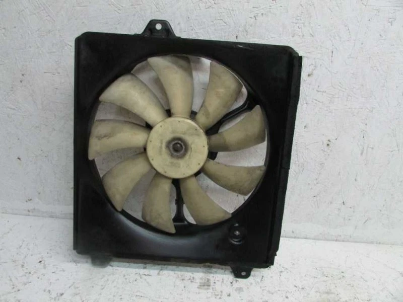 1999-2003 Toyota Solara Engine Motor Radiator Cooling Motor Fan Blade Shroud - Image 1 of 4