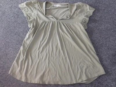 C C California Womens Blouse Medium green pullover top stretch - Image 1 of 4