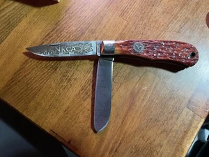 Vintage 1988 Camillus Trapper NKCA Club Knife | GREAT CONDITION + FREE SHIPPING - Picture 1 of 4