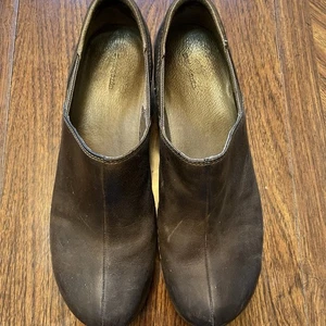 Patagonia Women’s Leather Loafers Clogs Shoes Deep Espresso Brown Slip On Sz 11 - Picture 1 of 9