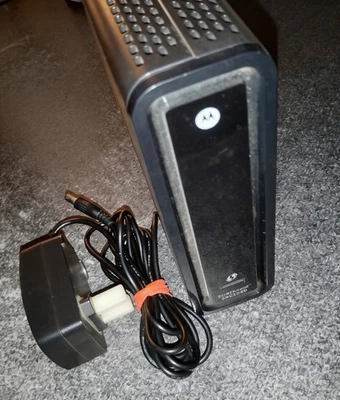 Motorola Surfboard SBG6580 Cable Modem Router With Power Adapter USED - Image 1 of 4
