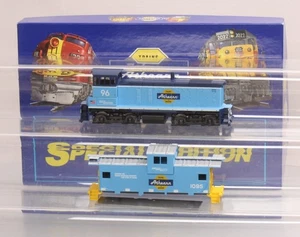 Athearn 2200 HO Athearn SW-1000 and Caboose #96 EX/Box - Picture 1 of 6