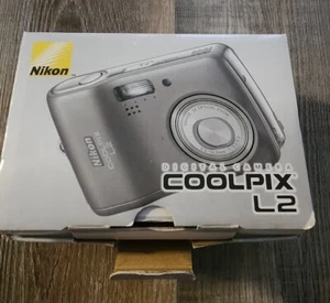 Nikon COOLPIX L2 6.0MP Digital Camera - Gray - Picture 1 of 7
