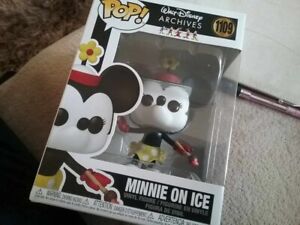 Funko Pop Minnie Mouse On Ice Walt Disney Archives #1109