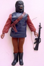 1974 MEGO PLANET OF THE APES 8" GENERAL URSUS GORILLA APE FIGURE w RIFLE!