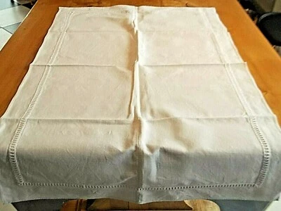 Linge ancien Centre de table lin épais galon appliqué  ( 102 x 65 cms ) - Photo 1/4