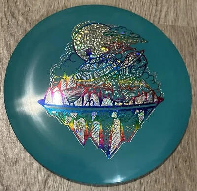 Innove Star Wraith Limited Ancient One Silver & Rainbow Stars Disc Golf Driver - Image 1 of 2