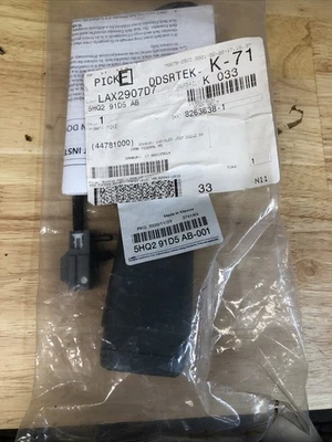 Receptáculo cinturón seguridad Mopar 5HQ291D5AB Foto 1 de 4