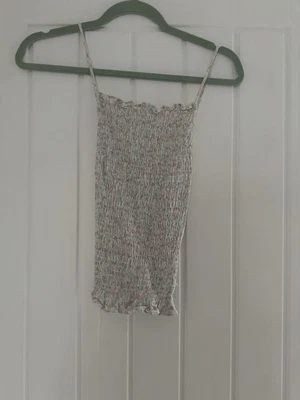 H&M Floral Seersucker Top Size M - Image 1 of 4