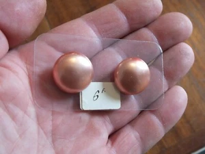 Paar Ohrringe, Ohrclips rosa perlmutt aus Glas - Bild 1 von 3