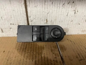 VAUXHALL ZAFIRA 2008 1.6 LIFE 16V MK2 MPV DRIVER SIDE WINDOW SWITCH 13228706 - Picture 1 of 3