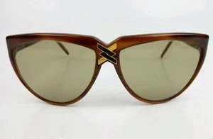 Gafas de sol Laura Biagiotti P31 marco Italia 62 16 126 mm para mujer ojo de gato de gran tamaño - Imagen 1 de 12