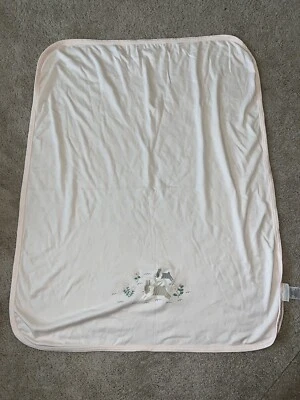 Manta para cuna Pottery Barn Kids bordada conejo conejito rosa usada en excelente estado Foto 1 de 4