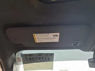 2021 雪佛兰索罗德 1500 发球杆 Sun Visor 棕褐色原始设备制造商二手 431579 — 第 1/4 张图片