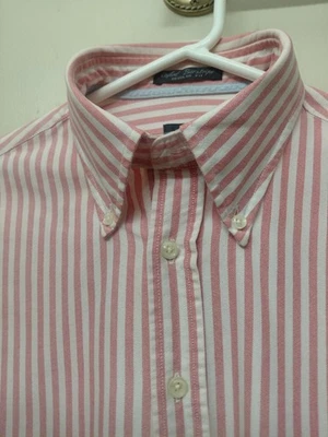 Fabulous Gant Men's XL Oxford Button Down Collar Shirt. Cool And Comfortable. - Image 1 of 4