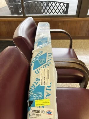 Cubierta de parachoques trasero Buick Enclave GMC Acadia GM1106691DSC 2013-17 Foto 1 de 2